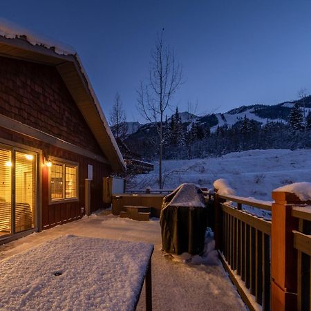 Lush Mountain Accommodations โกลเดน ภายนอก รูปภาพ