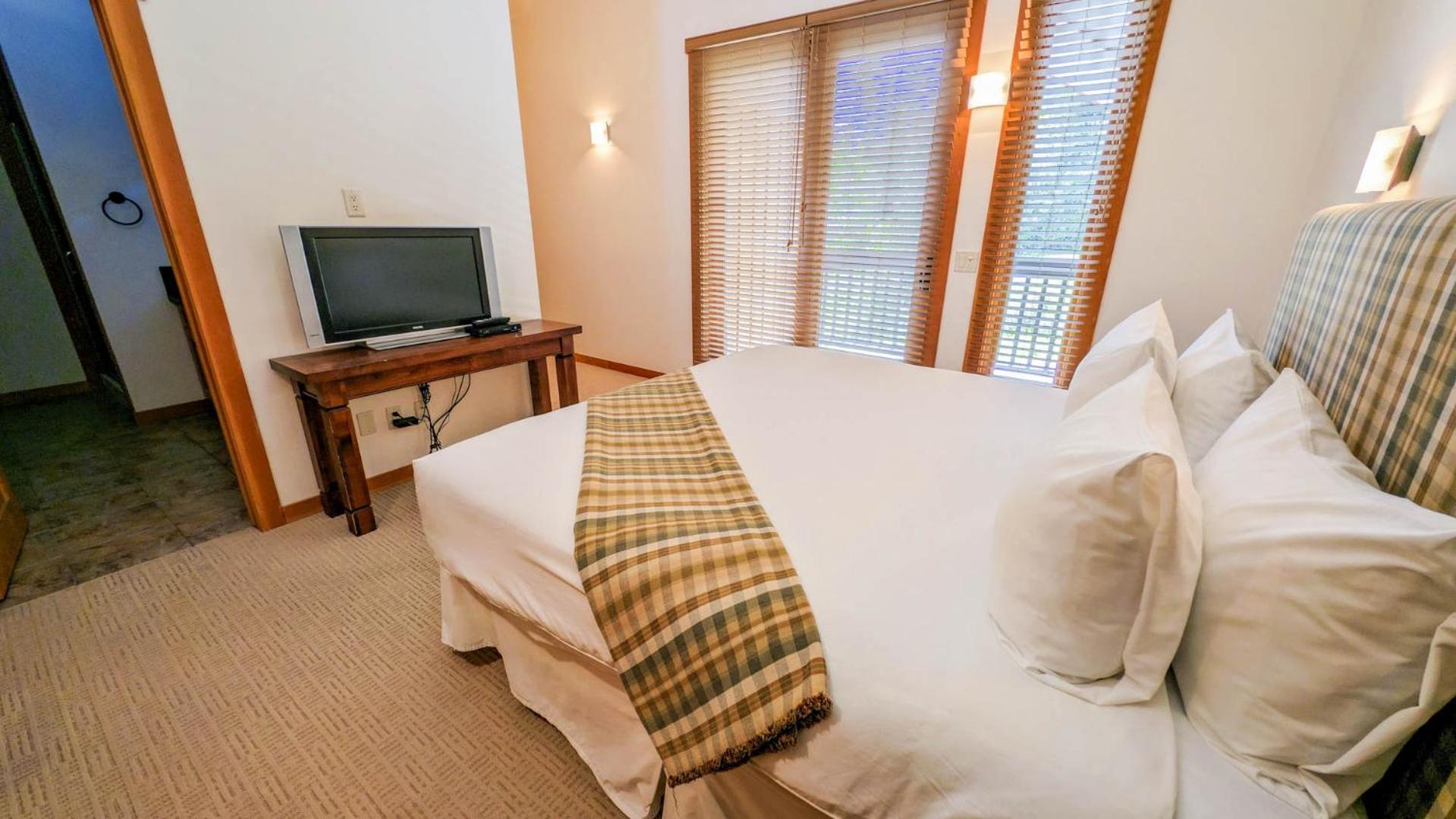 Lush Mountain Accommodations โกลเดน ห้อง รูปภาพ