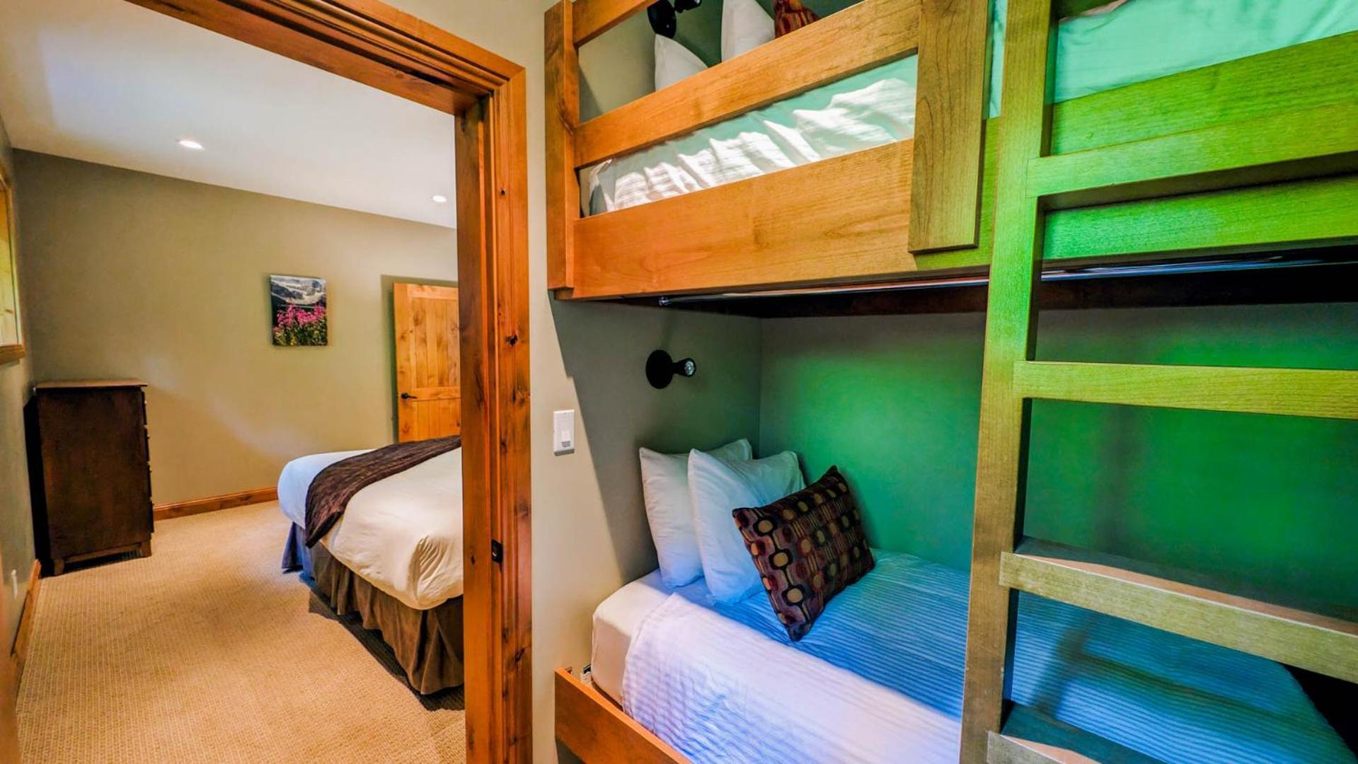 Lush Mountain Accommodations โกลเดน ห้อง รูปภาพ